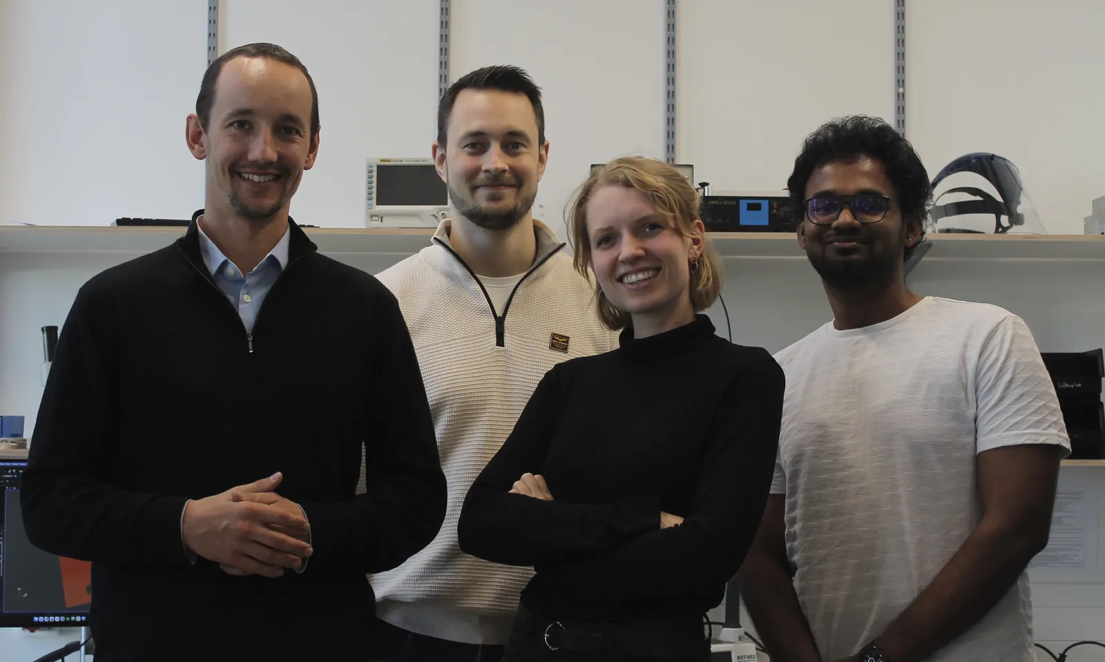 Das Anori-Team: Jan, Stefan, Anina und Muthappan im Labor
